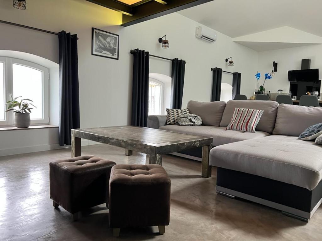 Loft Design Apartment Lapalud Exterior photo
